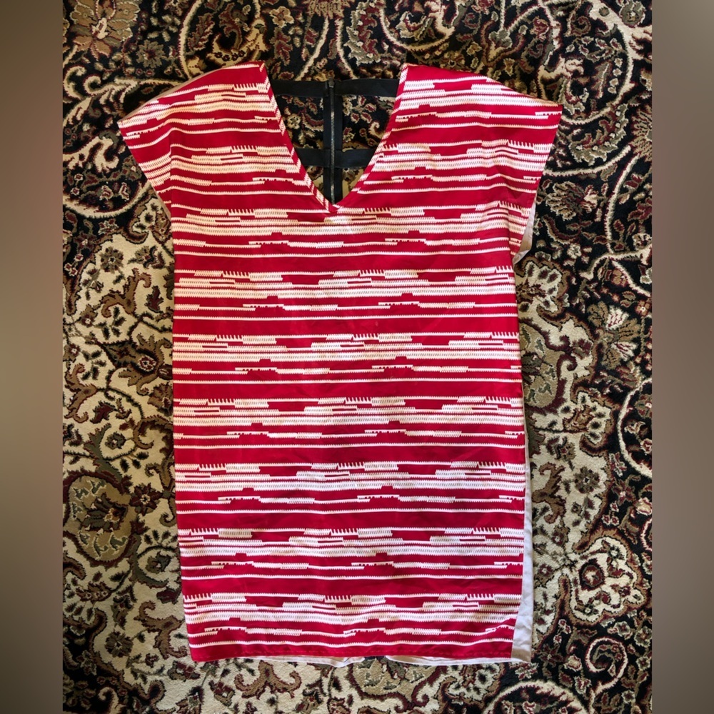 Peppermint boutique Red and White Patterned Dress top. Caged zipper back